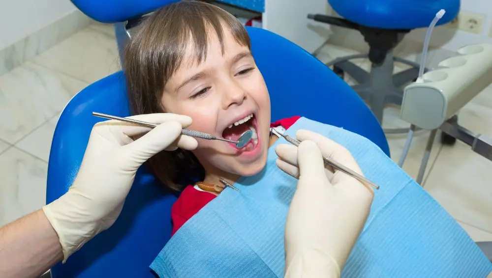 Dientes y niños en el Prat (Barcelona) Clinica Dental Casaus